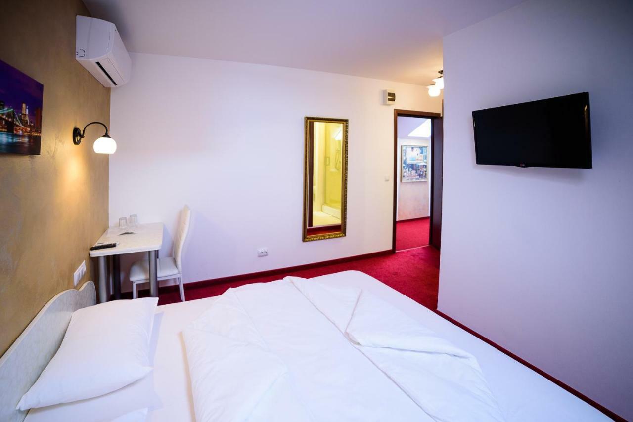 Equinoxe Royal Reghin Apartment Exterior foto